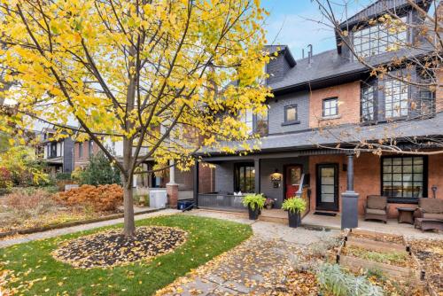 245 Withrow Ave-1