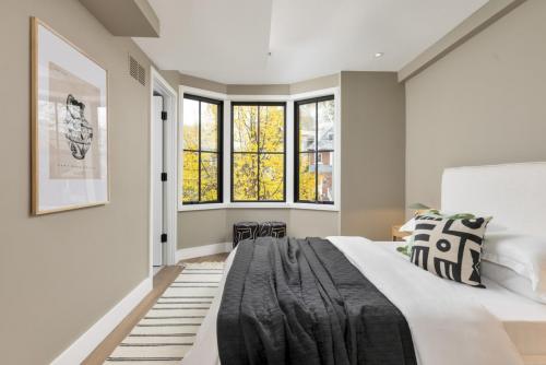 245 Withrow Ave-45