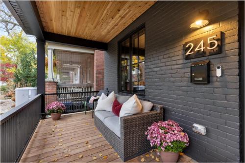 245 Withrow Ave-5
