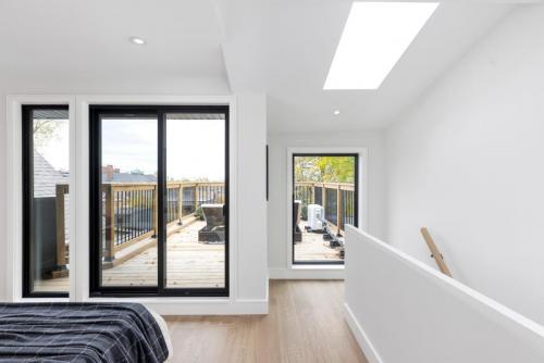 245 Withrow Ave-53
