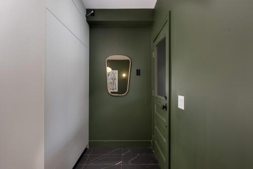 245 Withrow Ave-6